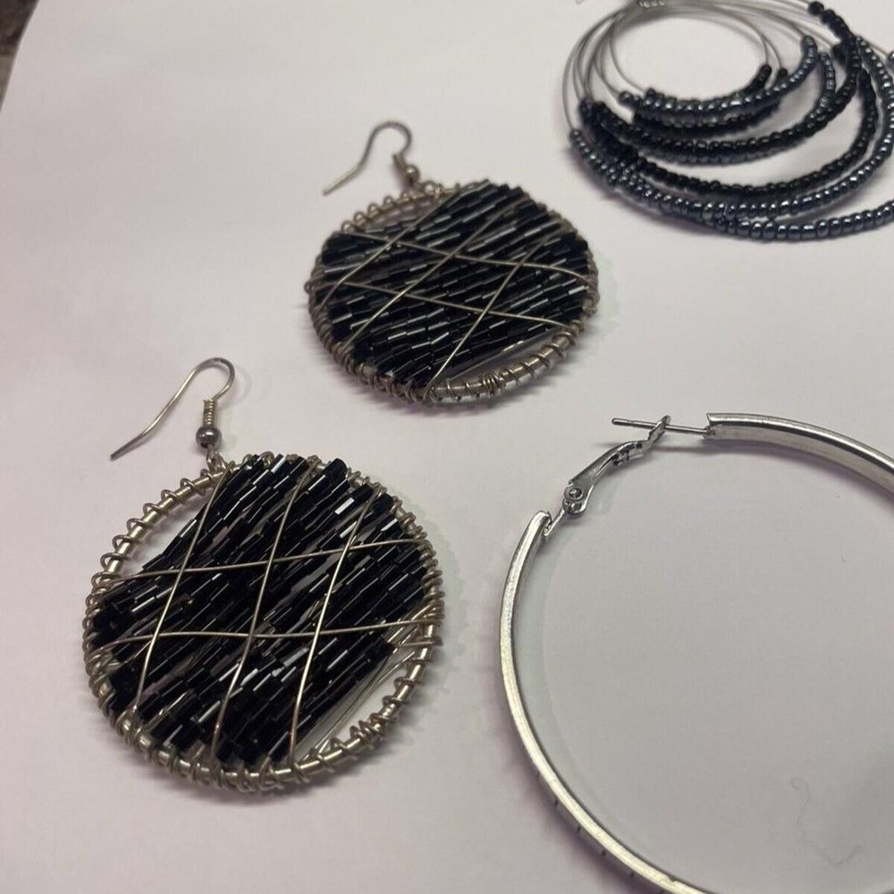 Lot Of 3 Silver Tone Costume Earrings Pierced Dangle / Hoop - Picture 6 of 6